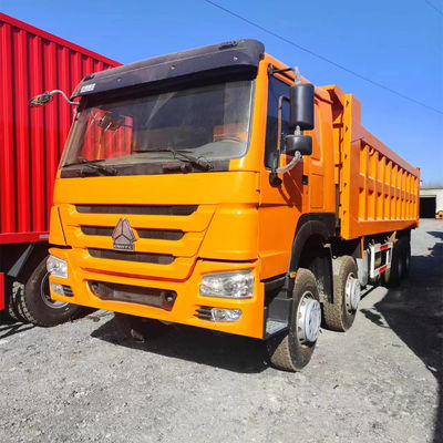 comprar Sinotruk 8x4 modelo 371hp camión de descarga con Euro 3 estándar de emisiones rueda izquierda neumático 12R20 online manufacture