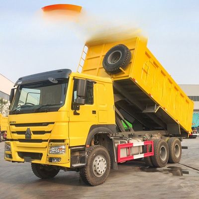 Un buen precio. 10 ruedas 371hp 6x4 camión usado de 25 toneladas Howo con tanque de carga longitud 5.3-6.2M en línea