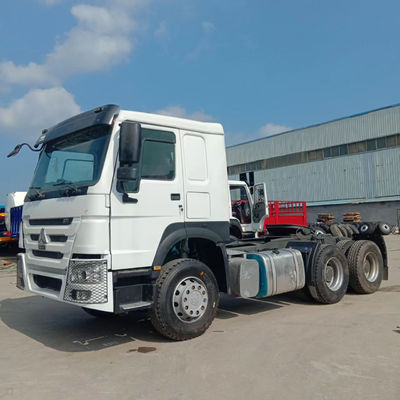 Un buen precio. Sinotruk Howo 6X4 camión tractor usado con 10 neumáticos y 300-400L de capacidad del tanque de combustible en línea