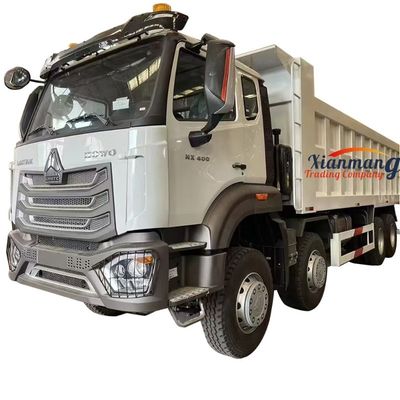 Un buen precio. HOWO NX 8X4 camión de 12 ruedas con ABS y aire acondicionado manual camión chino en línea