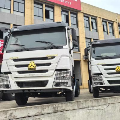 Un buen precio. 371HP Sinotruck Howo camión tractor 6X4 modelo con motor SinotruckE y RHD personalizado en línea