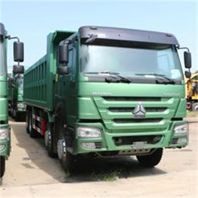 Un buen precio. Sinotruk Howo375hp 8x4 con conducción izquierda Camión de remate usado con 12 llantas y caja de carga de 4 ejes Longo 7.2-8.2m Personalizable en línea
