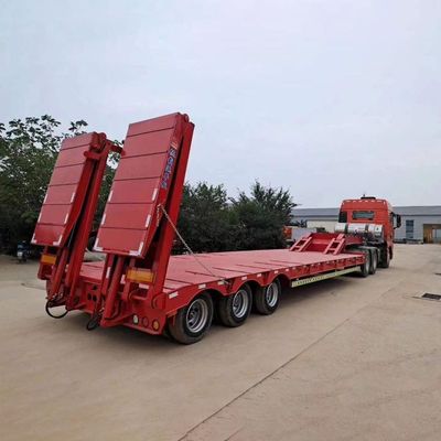 Un buen precio. Semirremolque de lecho bajo con escalera hidráulica de 3 ejes y rampas automáticas de capacidad de carga de 40T-100T en Sudáfrica en línea