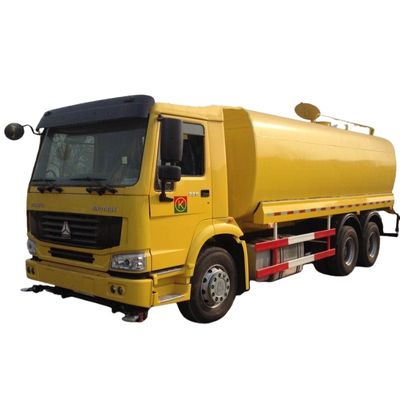 Un buen precio. Sinotruk Howo7 20m3 Capacidad Cisterna de agua Camión de 10 ruedas Camión de pulverización de líquido Camión de combustible diésel Tipo de almacenamiento de agua en línea
