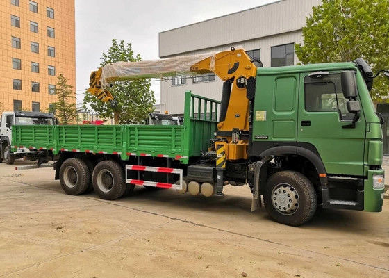 Un buen precio. Sinotruk Howo7 verde 12T 6x4 chasis de descarga de grúa de boom vendido bien en África. en línea